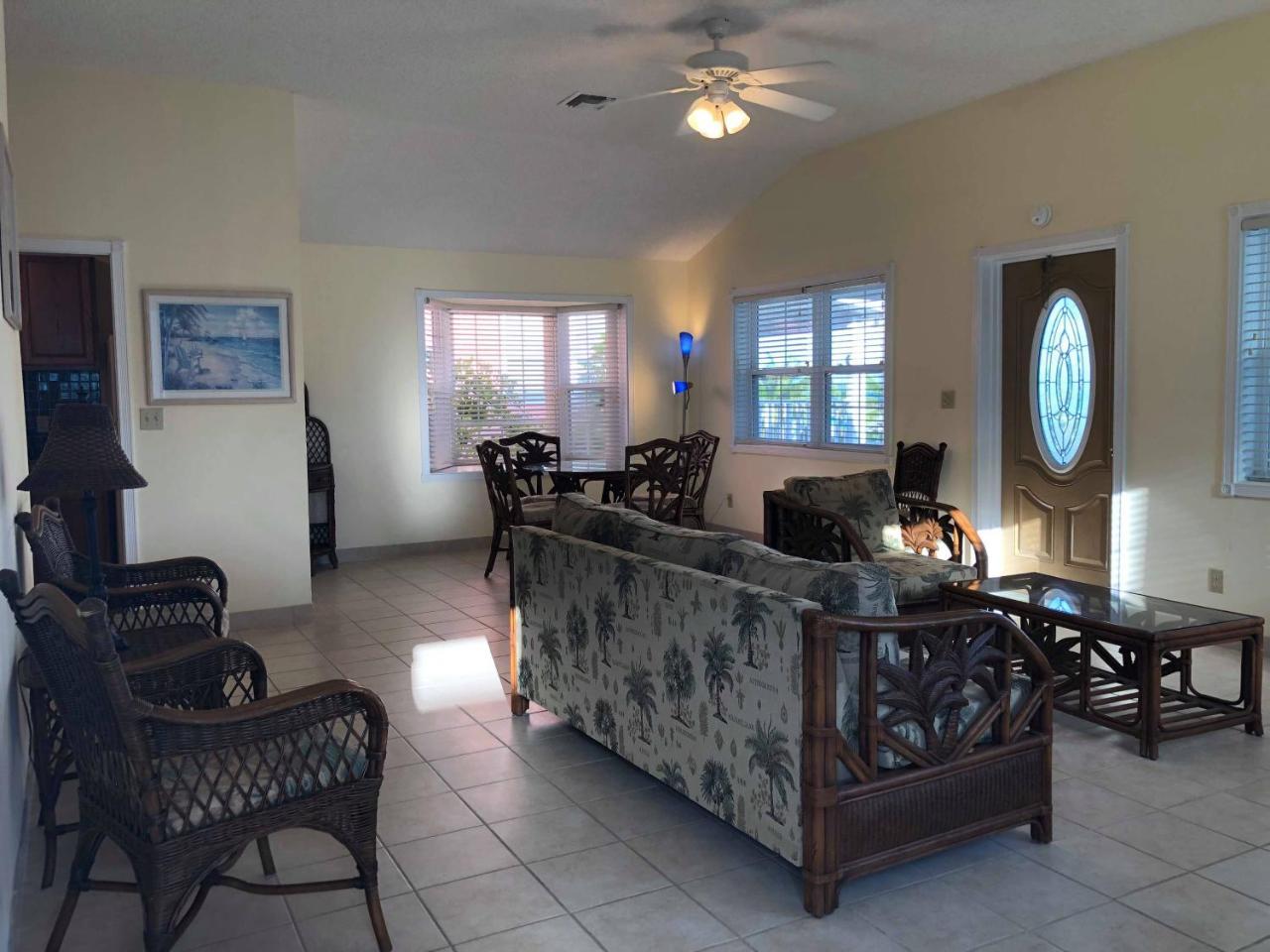 Island Time Villas George Town Extérieur photo