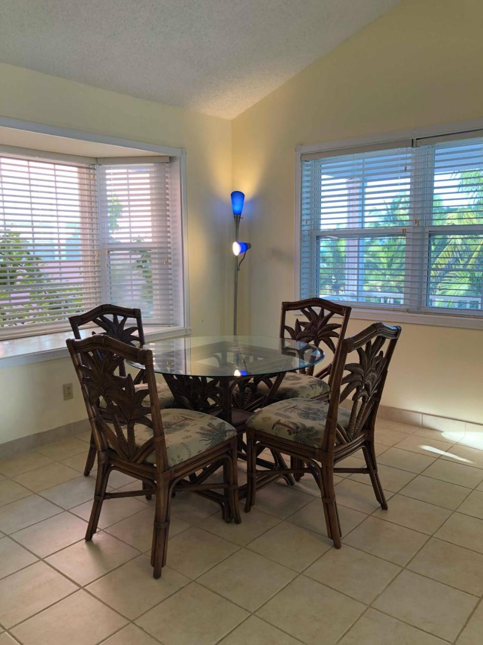 Island Time Villas George Town Extérieur photo